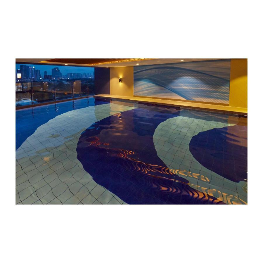Summit Hotel Greenhills Quezon City Exterior foto